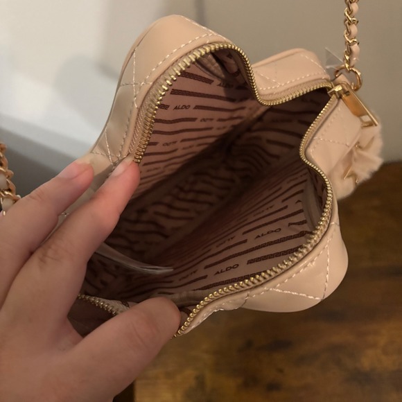 NWT ALDO Tan Star Quilted Shaped Purse w/ Gold Chain Strap, Pearl Beads - Picture 7 of 7